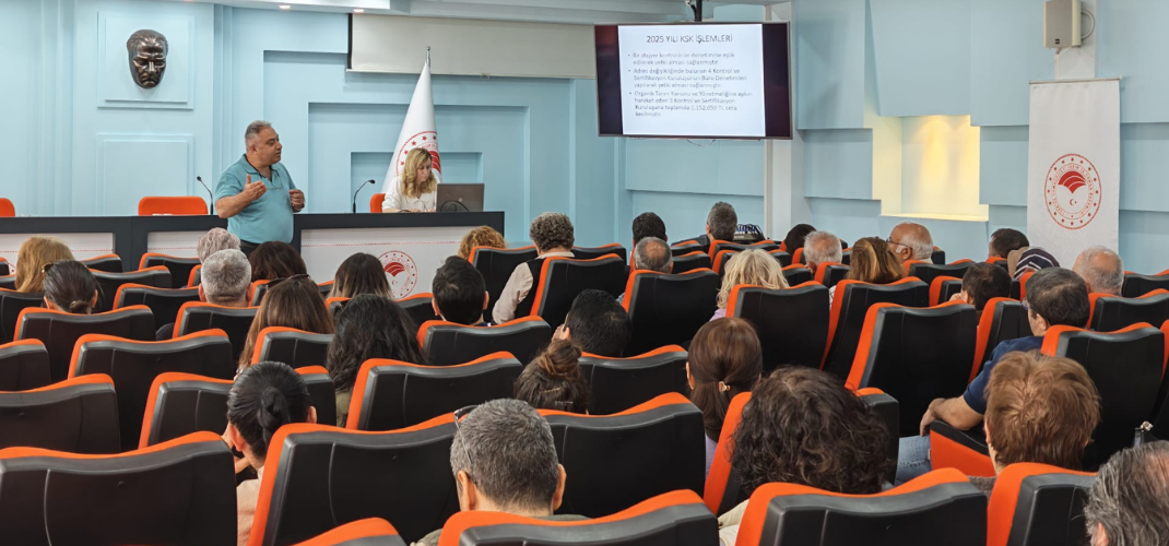 Şube ve İlçe Müdürlüklerimizin katılımıyla İyi Tarım Uygulamaları ve Organik Tarım konularında bilgilendirme ve değerlendirme toplantımızı gerçekleştirdik.